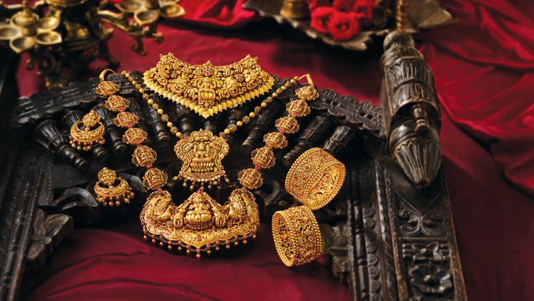 hidden treasures available in select antique boutiques and jewellery houses. traditions of India’s royal